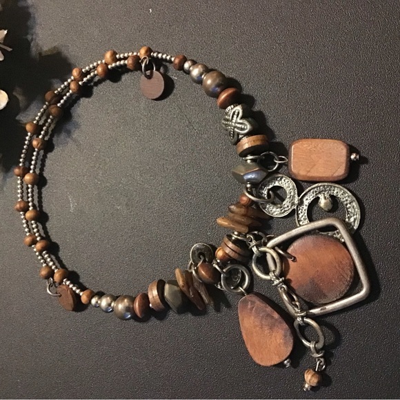 SOLD SOLD SOLD 🤎🤎Antique wrap around dangling charm choker (Necklace) 🤎🤎 - Picture 4 of 4